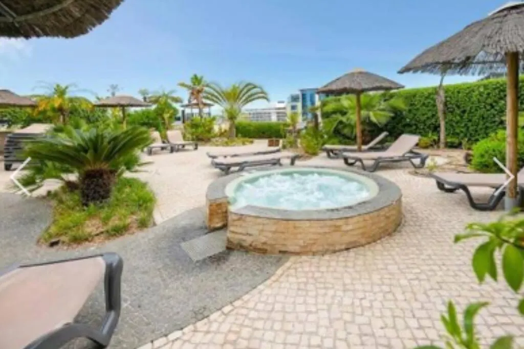 Ocean Village Resort - Parking, Central, Marina Views, Pools, Jacuzzi Gibraltar Apartment
